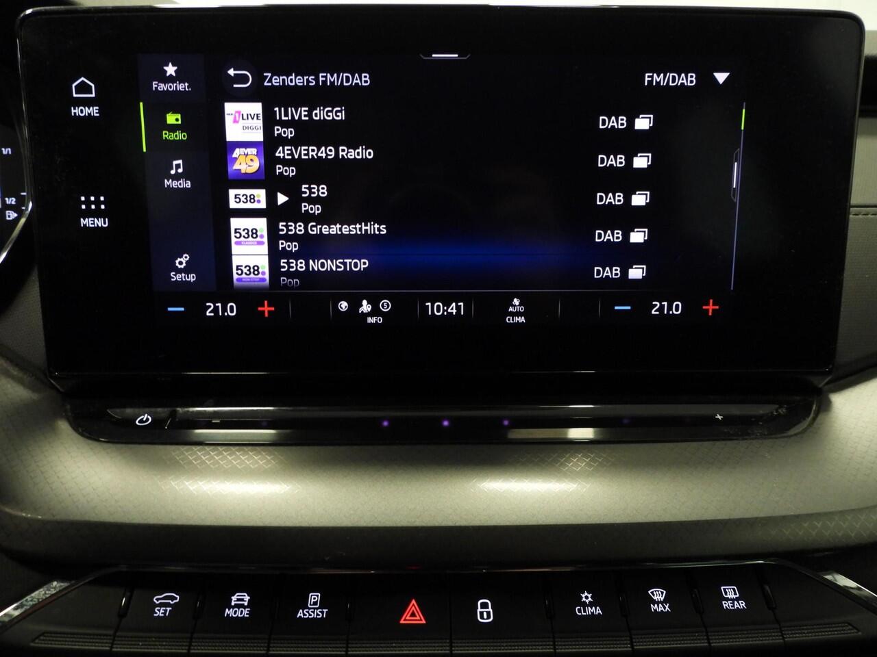 Skoda OCTAVIA Combi 1.0 TSI Business Edition NAVI/VIRTUAL/LED/TREKH/18"LMV!