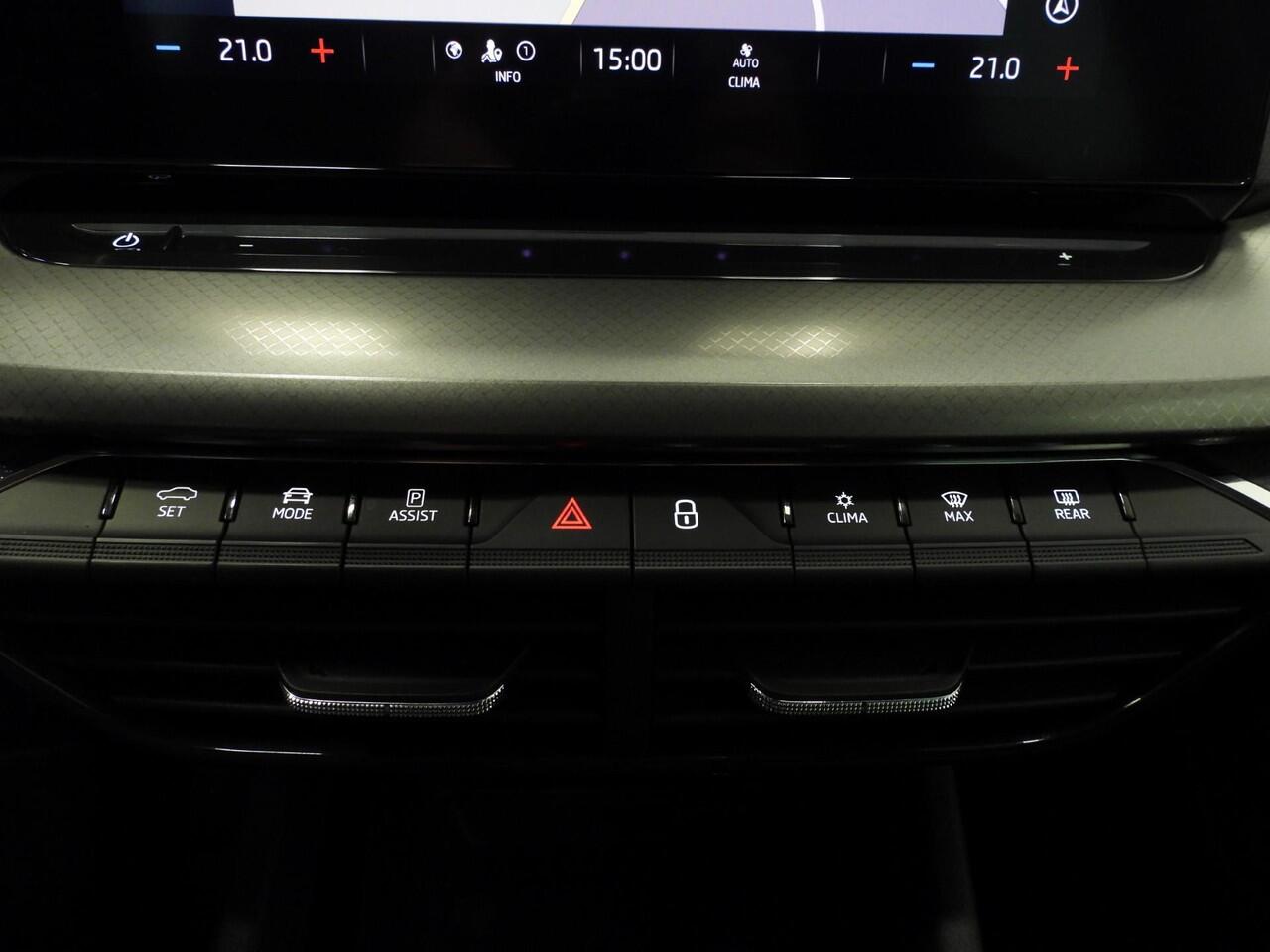 Skoda OCTAVIA Combi 1.0 TSI Business Edition NAVI/VIRTUAL/LED/TREKH/17"LMV!