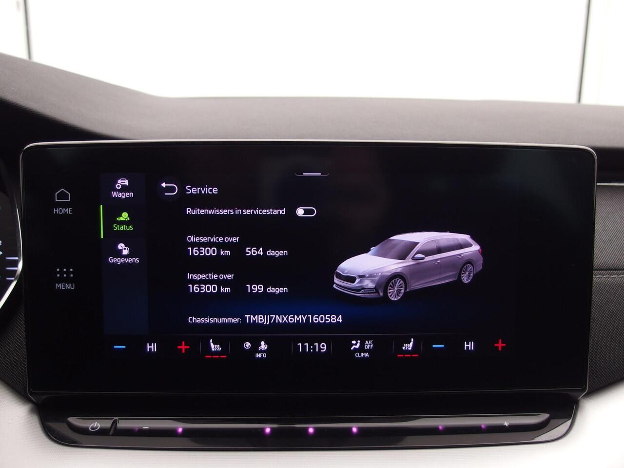 Skoda OCTAVIA Combi 2.0 TDI AUTOMAAT / FULL LED / KEYLESS / VIRTUAL / CARPLAY / CAMERA / STOELVERW / HEAD-UP