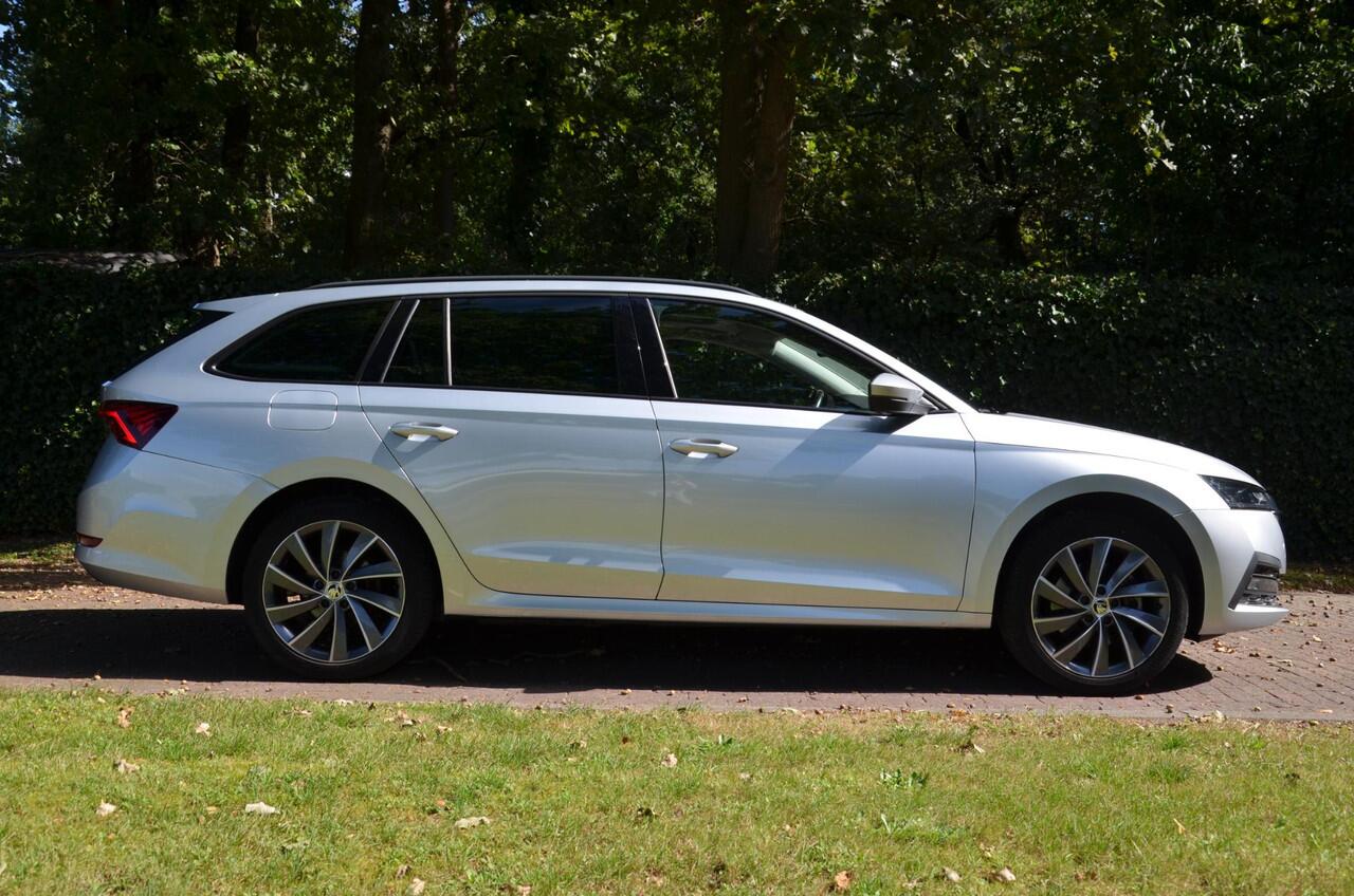 Skoda OCTAVIA Combi 1.4 TSI iV PHEV Business Edition Automaat/Navi/Led/Pdc/Ecc/Stoelverwarming/Virtual cockpit/Cr-Controle/18-Inch Lmv/Panoramadak