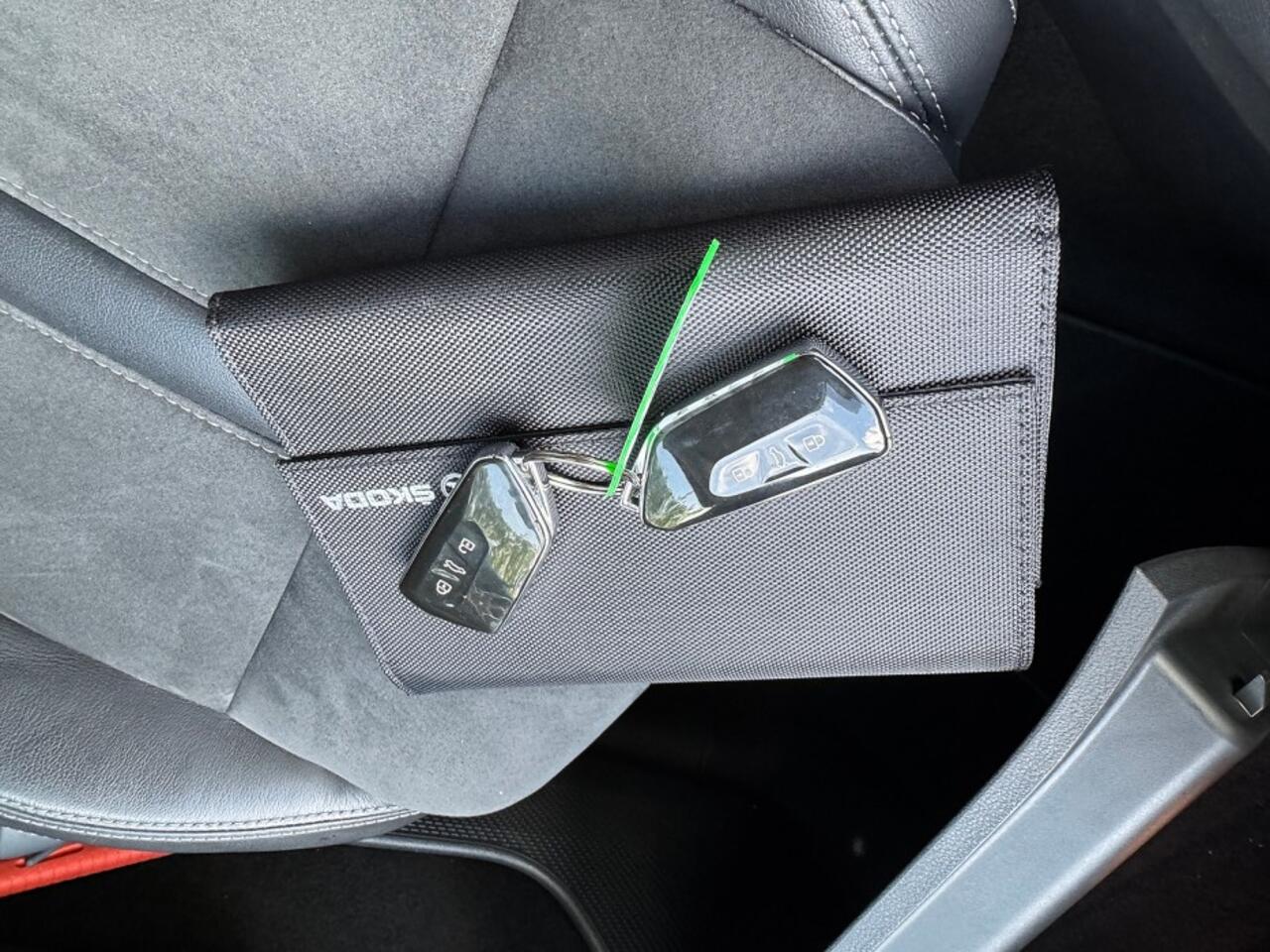 Skoda OCTAVIA 1.0 TSI Bns Edition Plus ecc,1/2leer,digidash,lmv,navi,pdc,chroom