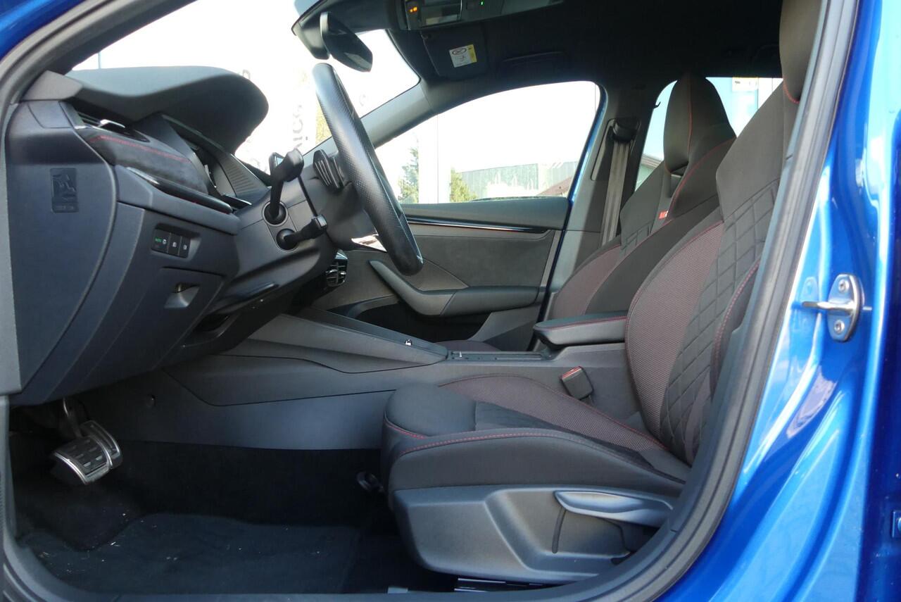 Skoda OCTAVIA Combi 1.4 TSI iV PHEV RS HUD, STANDKACHEL, CAMERA,STOELVERWARMING, ADAPT. CRUISE, CLIMA, NAVI, 57.109KM