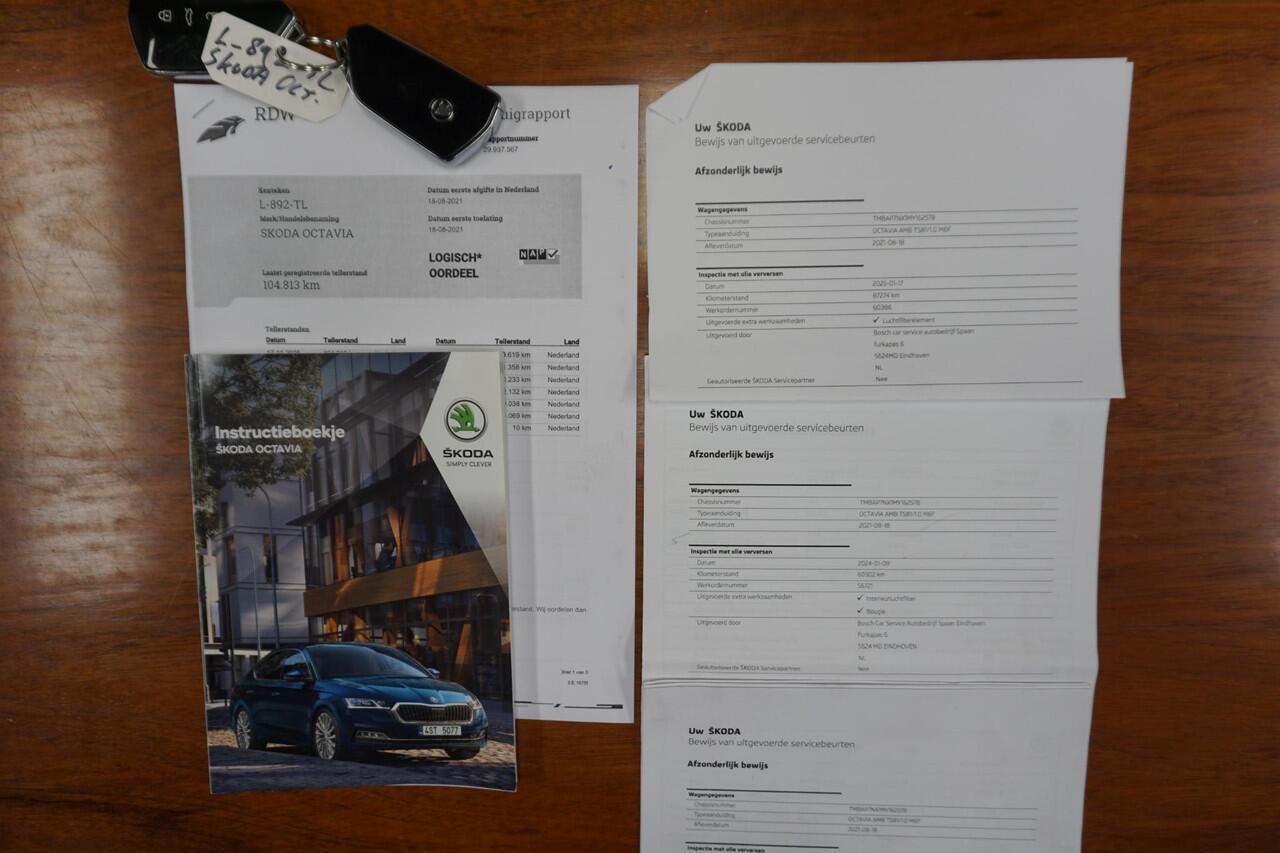 Skoda OCTAVIA 1.0 TSI Sport Business/Trekhaak/17Inch.LMV/ Digitaal Dashboard.