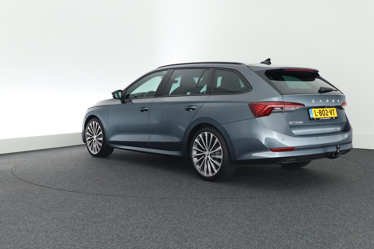 Skoda OCTAVIA Combi 1.0 TSI 110pk Sport Business Trekhaak Camera ACC Navigatie