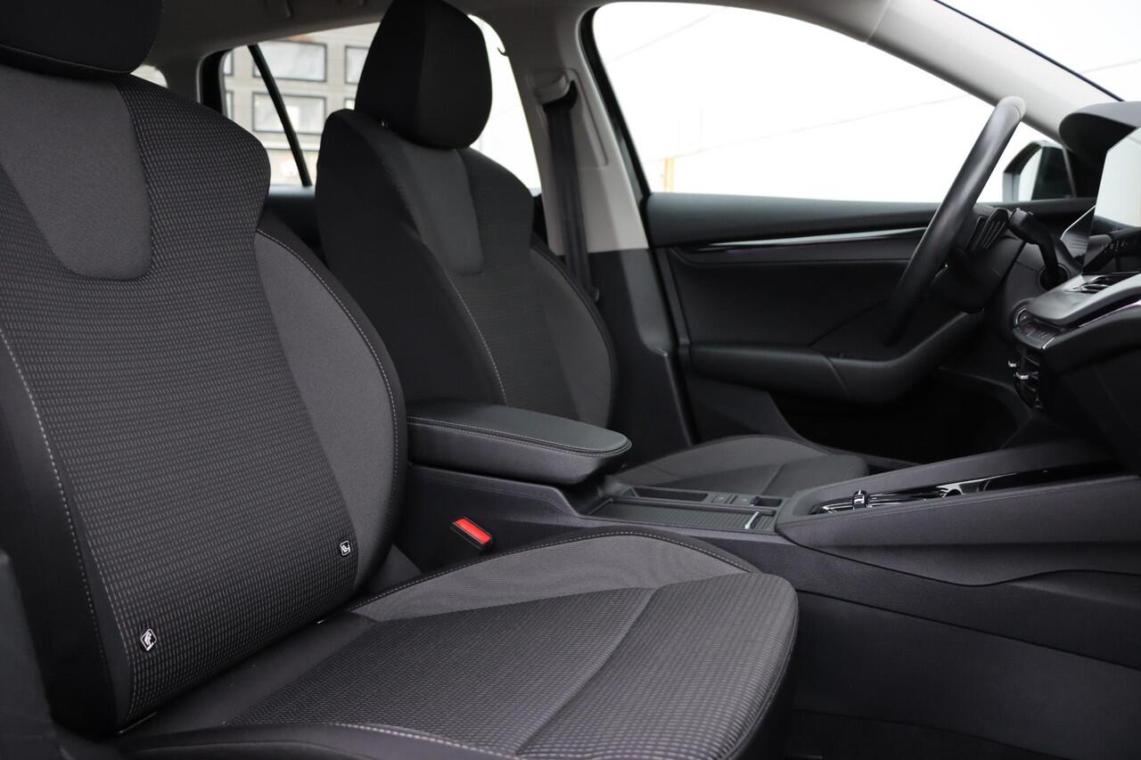 Skoda OCTAVIA Combi 1.4 TSI iV Style 204pk DSG6