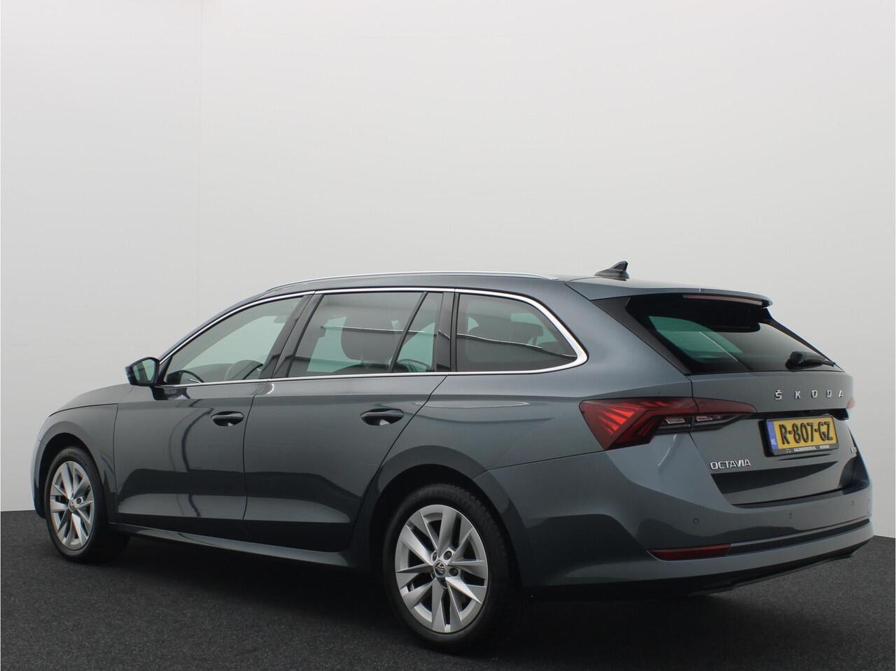 Skoda OCTAVIA Combi 1.5 e-TSI 150PK Business Edition Plus AUTOMAAT / HUD / VIRTUAL / STOELVERW / CAMERA / DAB+ / CARPLAY / CRUISE / PDC / FULL LED