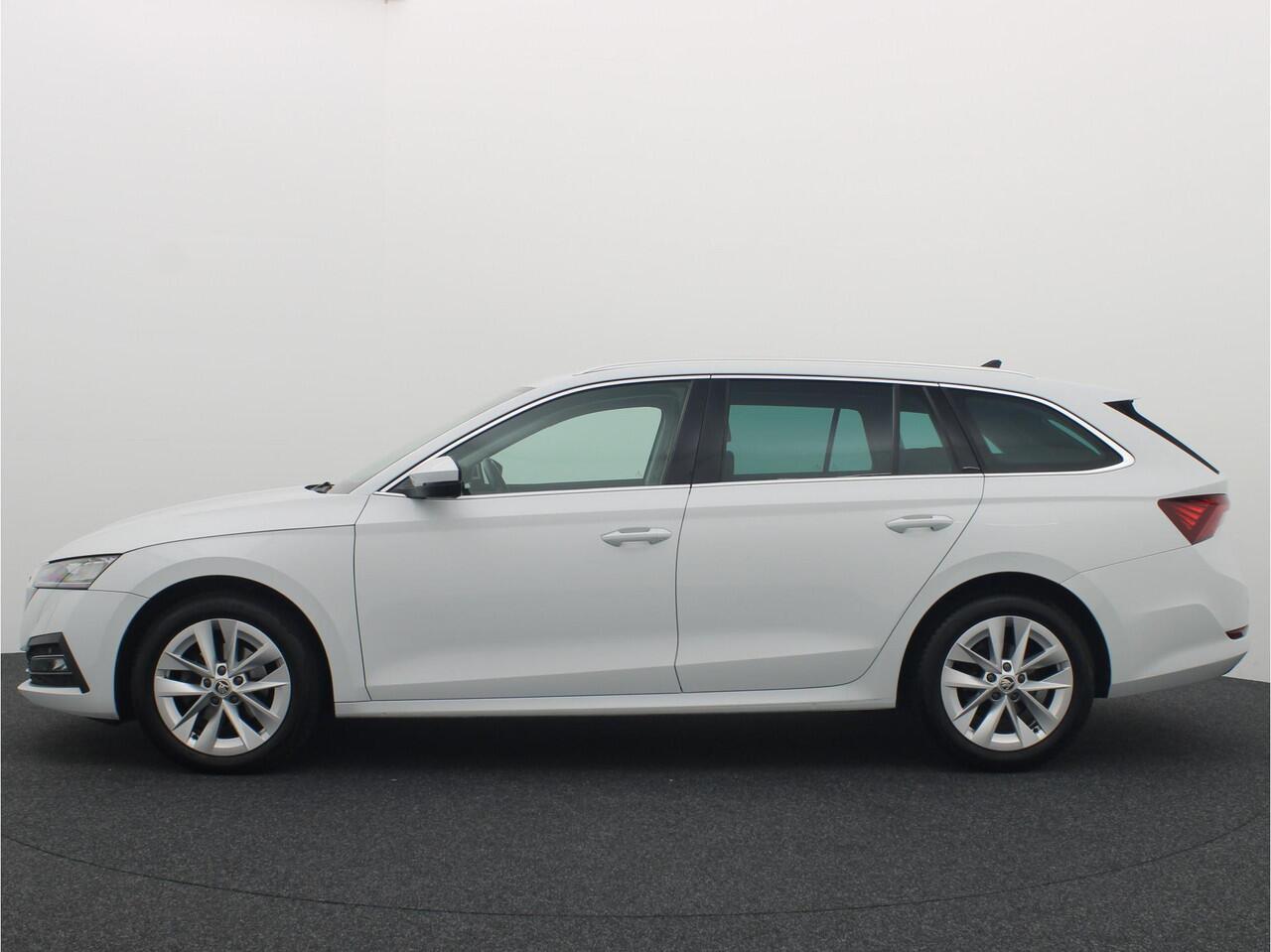 Skoda OCTAVIA Combi 2.0 TDI AUTOMAAT / FULL LED / KEYLESS / VIRTUAL / CARPLAY / CAMERA / STOELVERW / HEAD-UP