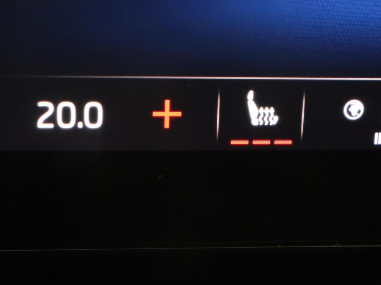 Skoda OCTAVIA 1.4 TSI RS iV PHEV Business | Stoelverwarming | Adaptive cruise | Matrix LED | Side Assist | Camera | Carplay | Navigatie | Sfeerverlichting | Virtual Cockpit | Sportstoelen | Plug In