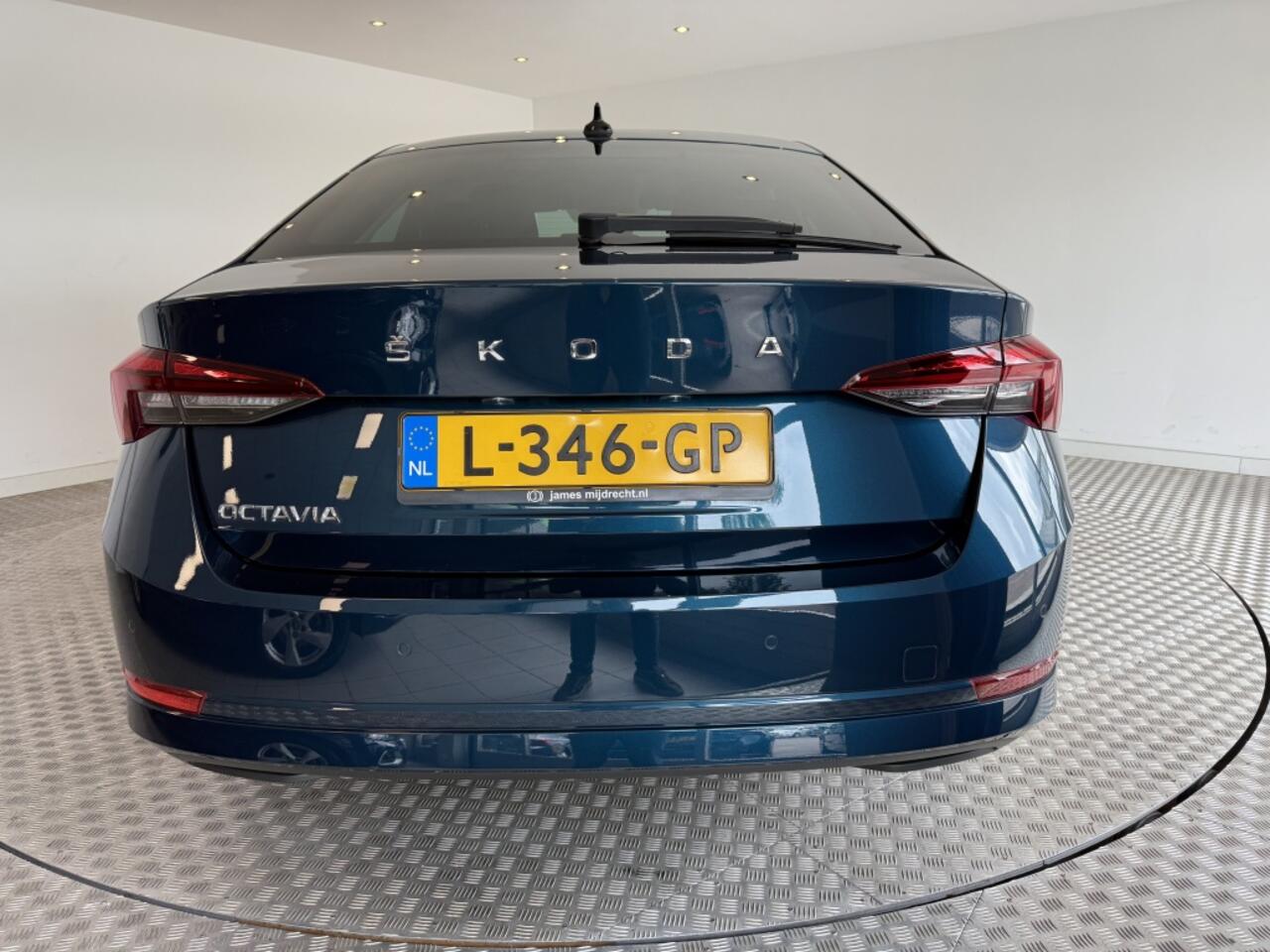 Skoda OCTAVIA 1.0 TSI Style Apple/Android, Stoelverwarming