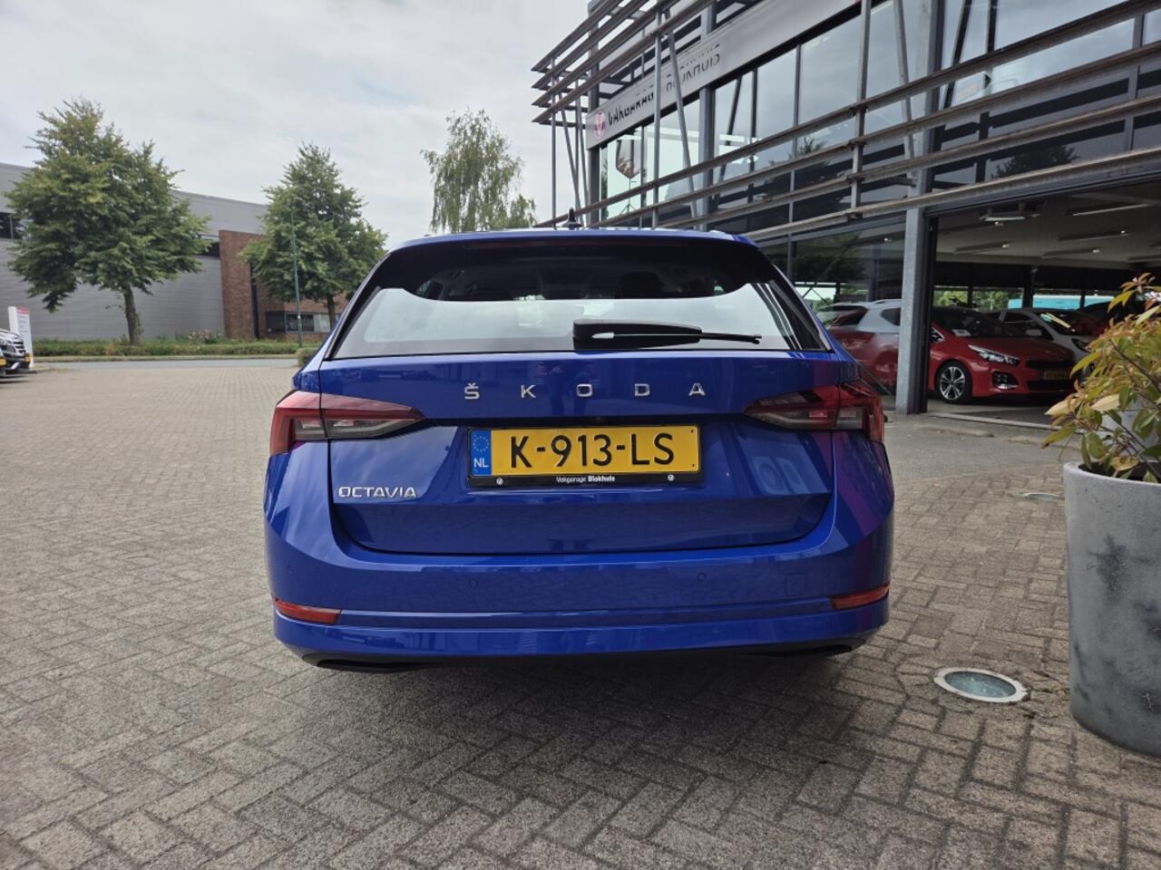 Skoda OCTAVIA Combi 110pk TSI Business Edition | Climate | Navi | Elec. Achterkl.
