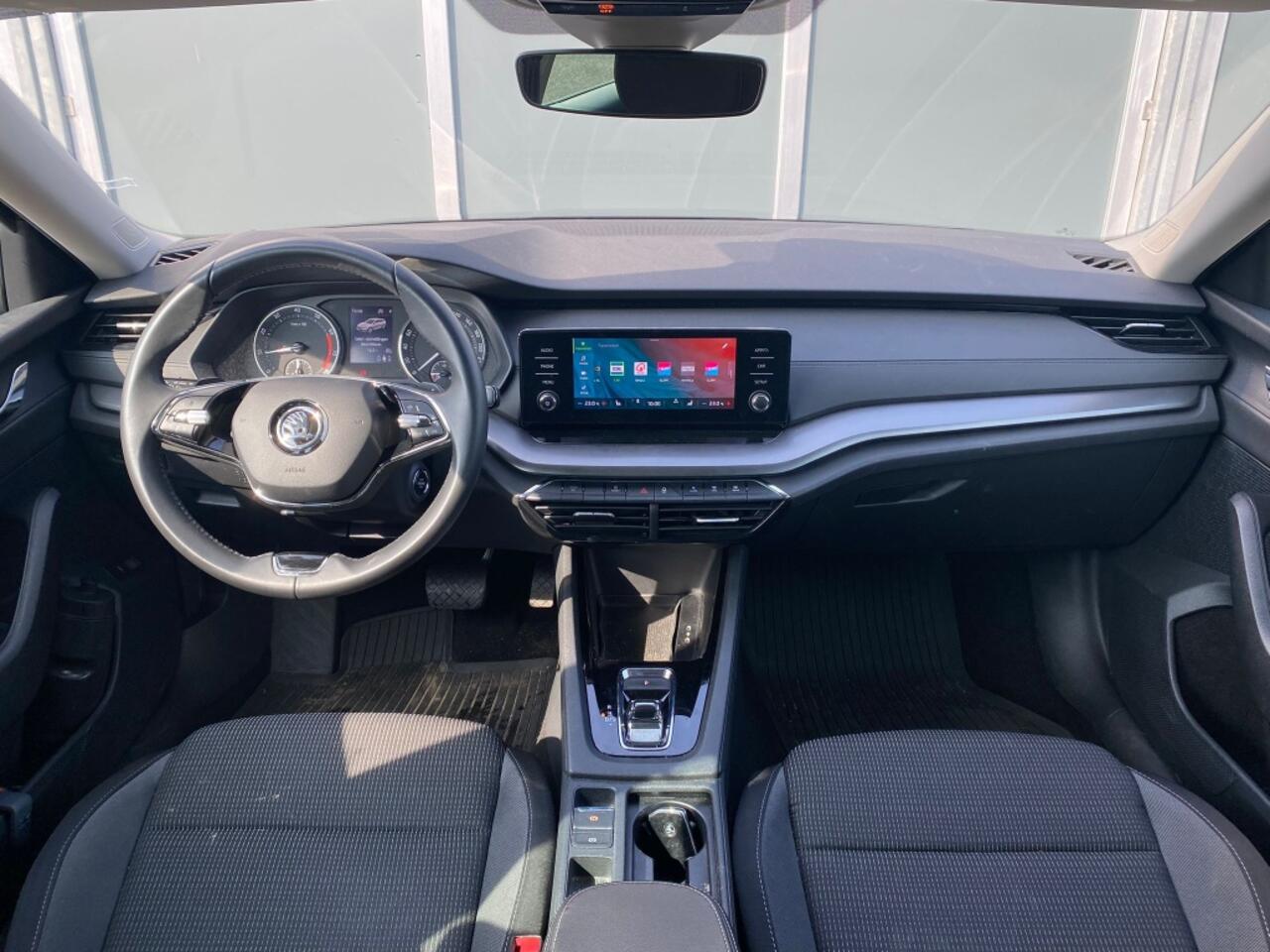 Skoda OCTAVIA Combi 1.5 e-TSI 150pk DSG Business Edition | Camera | 18"Lmv | C