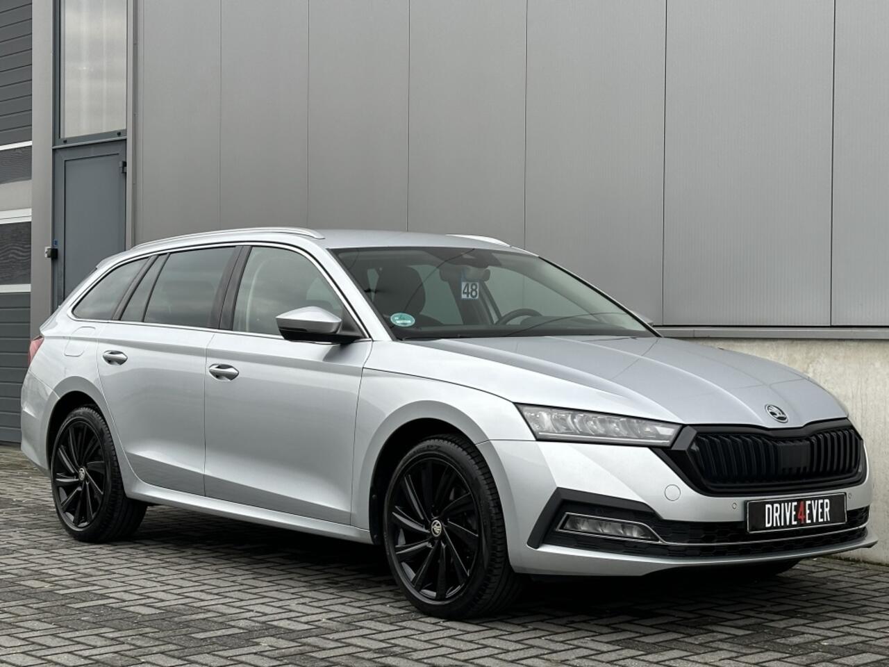 Skoda OCTAVIA Combi 1.4 TSI iV BnsEd. STANDKACHEL NAVI PDC CR CONTROL ELEK PAKKET EC