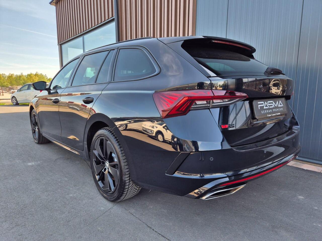 Skoda OCTAVIA Combi 1.4 TSI 245pk RS iV PHEV Business | Matrix | Virtual | Carplay | Stuur - stoelverw.