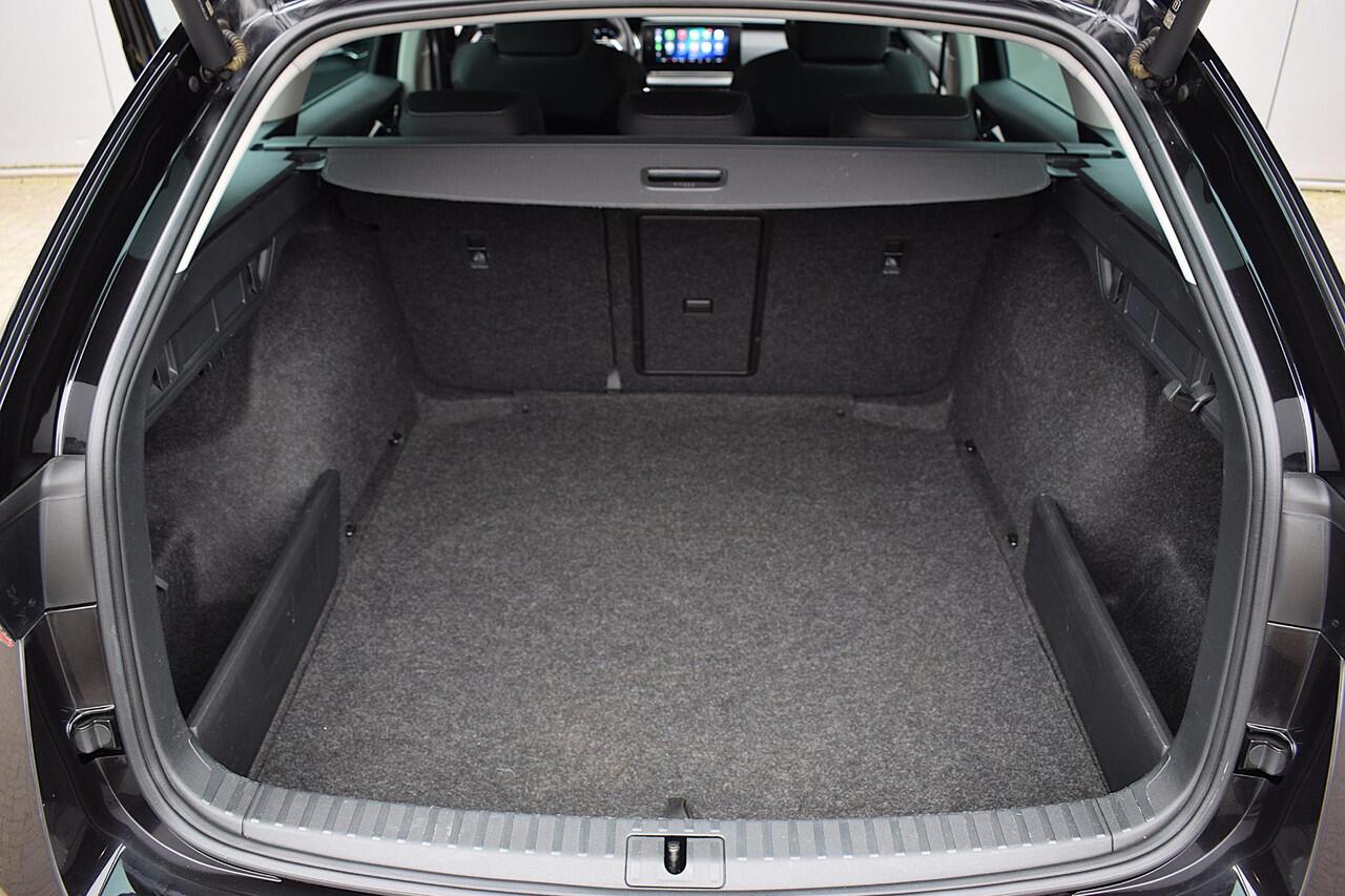 Skoda OCTAVIA Combi 1.0 e-TSI Business Edition | Apple CarPlay | Stoelverw. | Camera | Sportstoelen