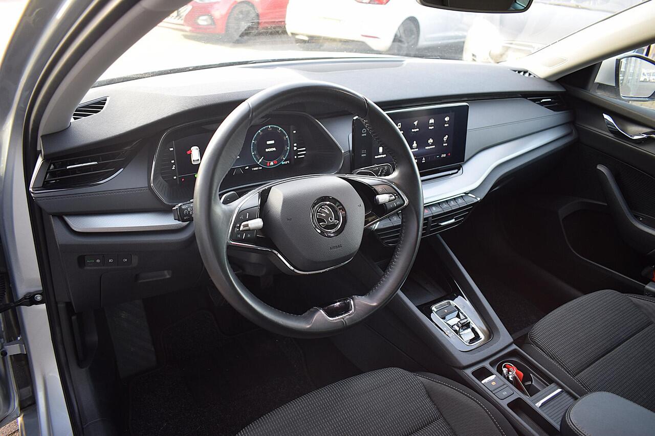 Skoda OCTAVIA Combi 1.0 e-TSI Business Edition | Apple CarPlay | LED | Climate | 17" LM