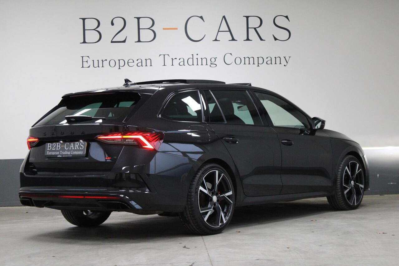 Skoda OCTAVIA Combi 2.0 TSI iV RS Panoramadak - Trekhaak - LED
