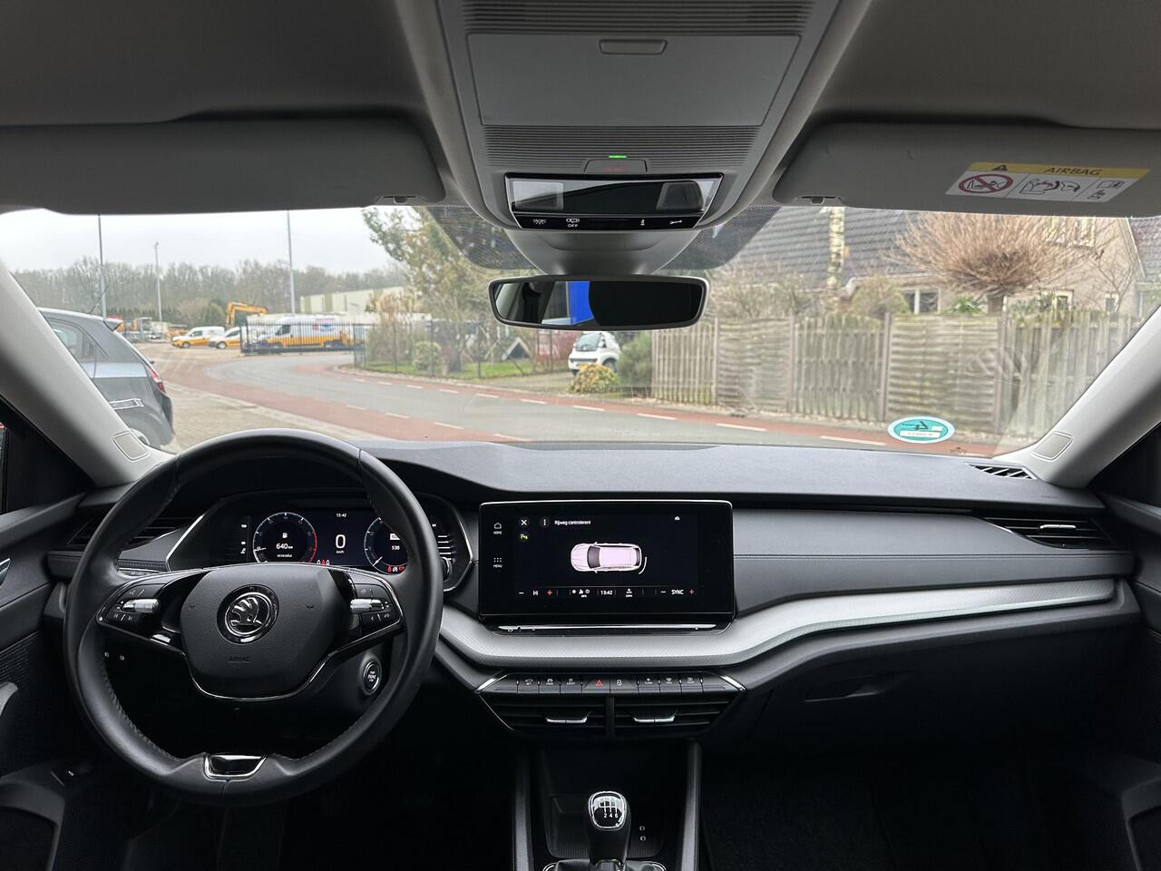 Skoda OCTAVIA Combi 1.0 TSI Business Edition | Navi | Sensoren | Elektrische klep