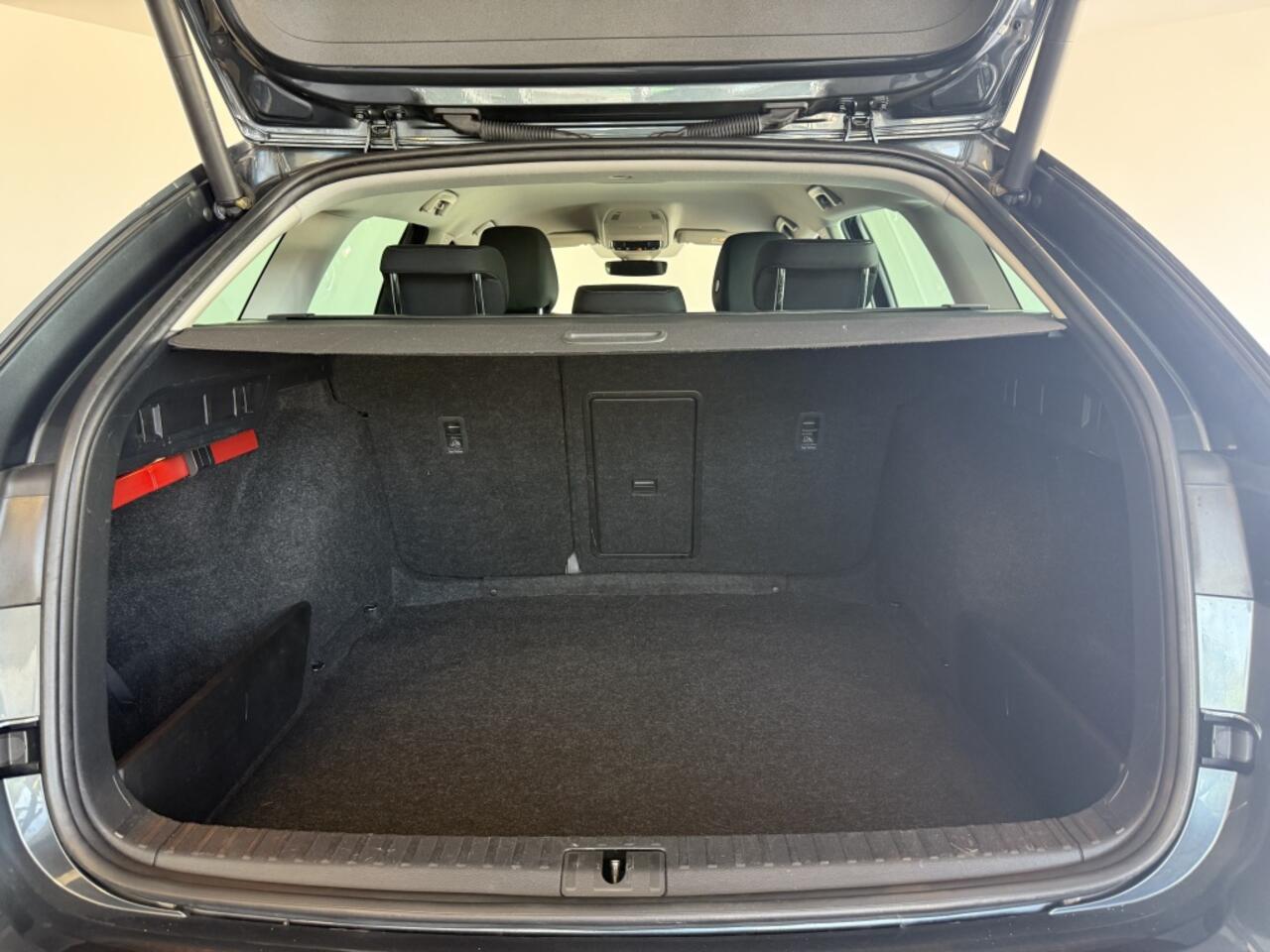 Skoda OCTAVIA Combi 1.0 TSI Business Edition Automaat