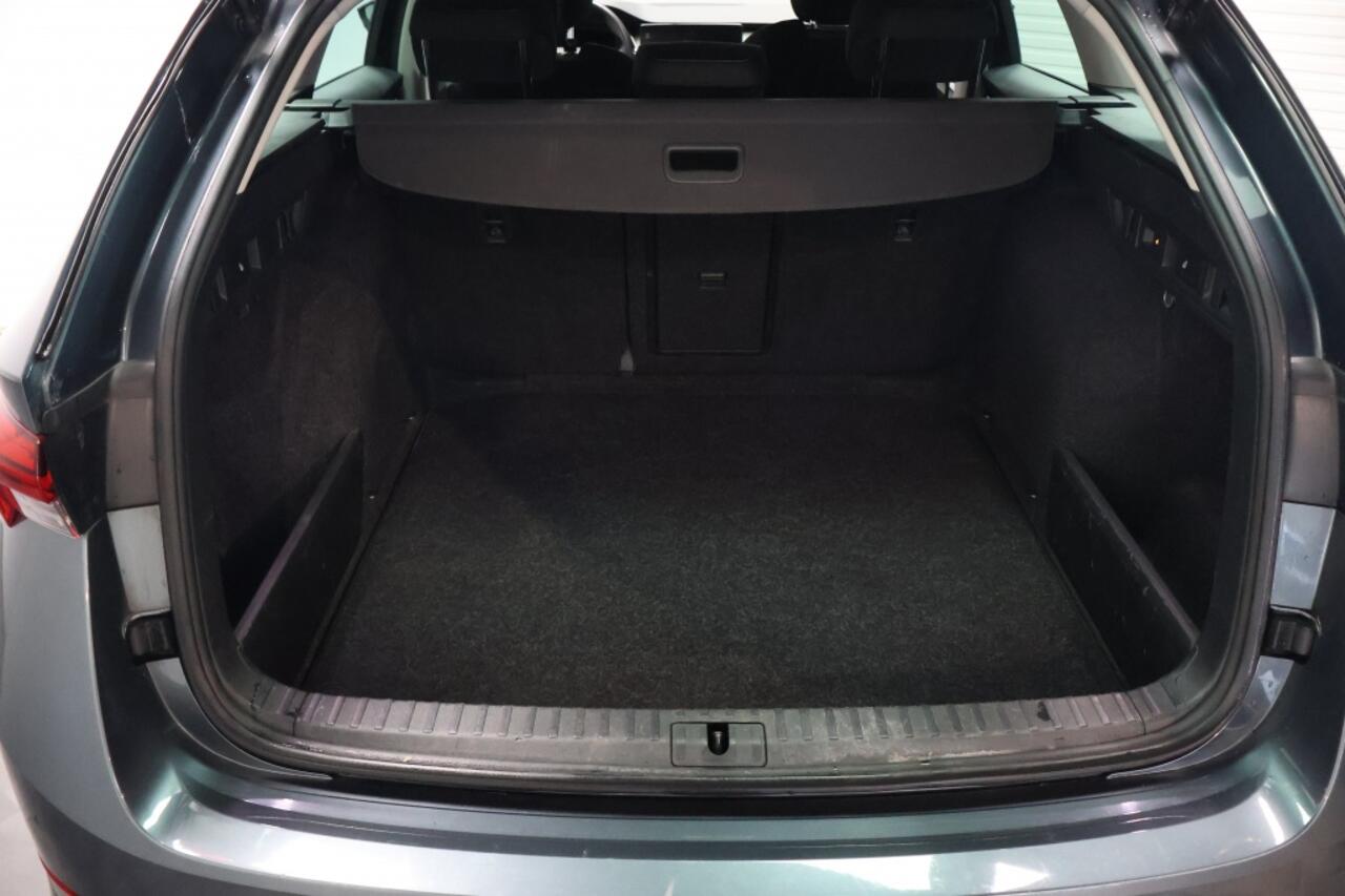 Skoda OCTAVIA Combi 1.5 TSI First Edition 150PK | Trekhaak | Stoelverwarming | Carpl