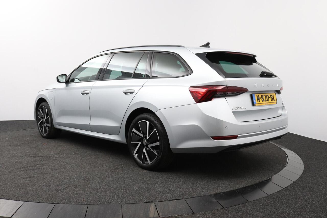 Skoda OCTAVIA Combi 1.4 TSI iV PHEV Business Edition | Stoel & Stuurverwarming | Virtual Cockpit | 18"Velgen |