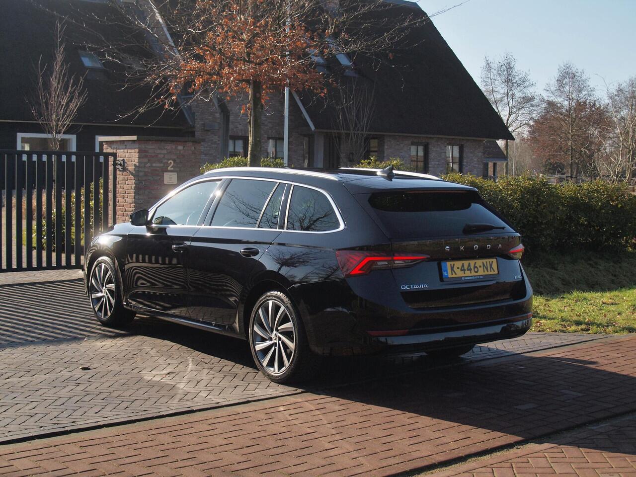 Skoda OCTAVIA Combi 1.0 e-TSI Business Edition Plus | Head-Up Display | Sfeerverlichting | Automaat | Cruise Control | Apple Carplay | Parkeersensoren |