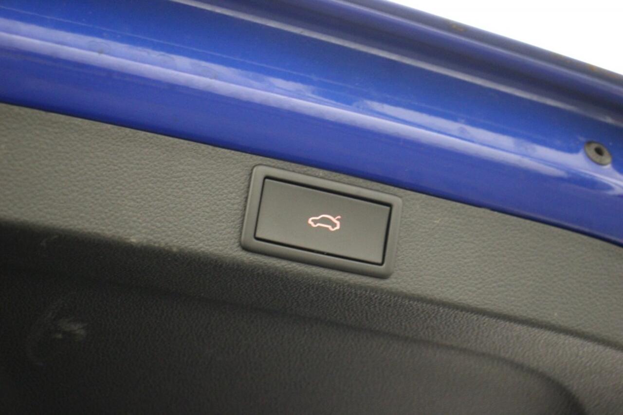 Skoda OCTAVIA Combi 1.0 TSI Business Edition - Digitaal Cockpit, Carplay, Navi, Cruise, PDC GERESERVEERD!!!