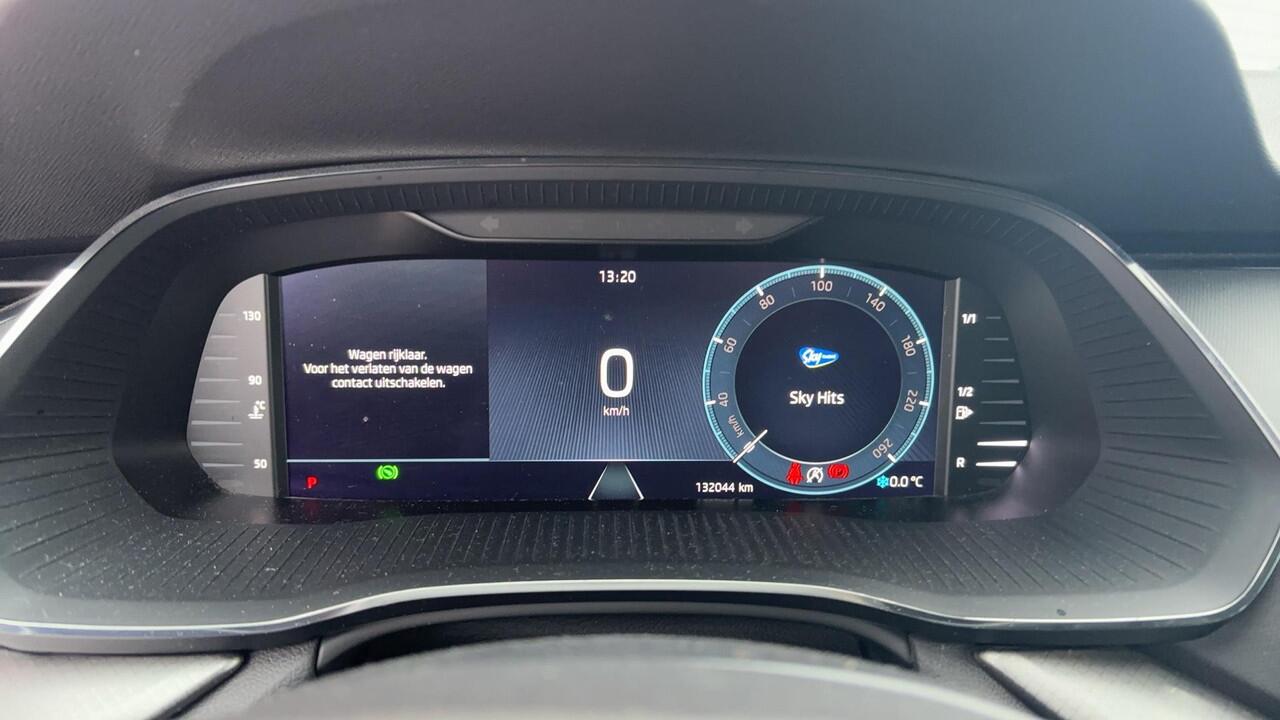 Skoda OCTAVIA Combi 1.0 e-TSI Business Edition AUTOMAAT / TREKHAAK / FULL LED / NAVI / CARPLAY / CLIMA / PDC / BLUETOOTH / CRUISE / NL-AUTO