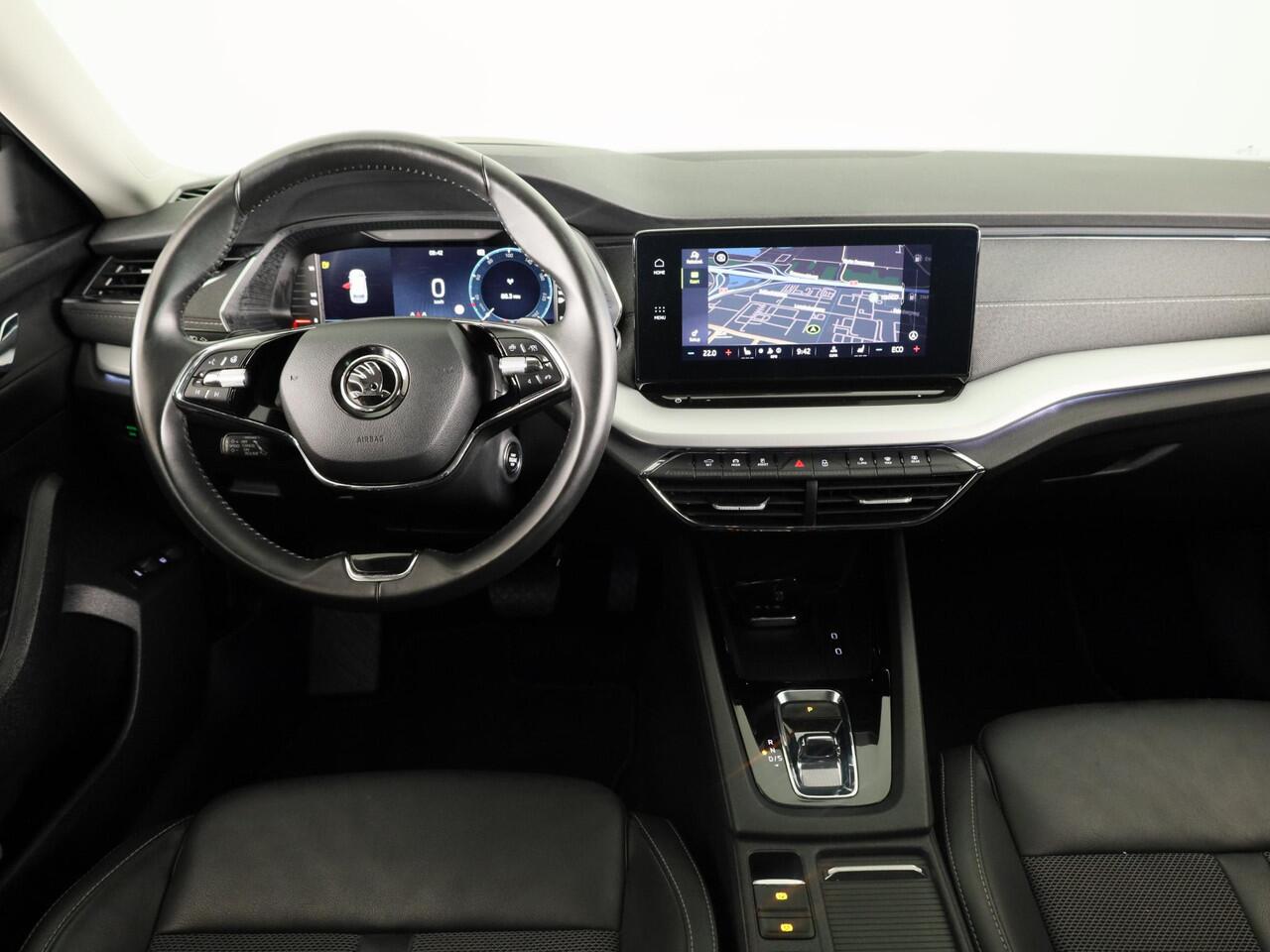 Skoda OCTAVIA Combi 1.4 TSI iV PHEV Business Edition Plus 204pk | Navigatie | Head up Display | ELektrisch verstelbare stoelen met geheugen | Parkeercamera