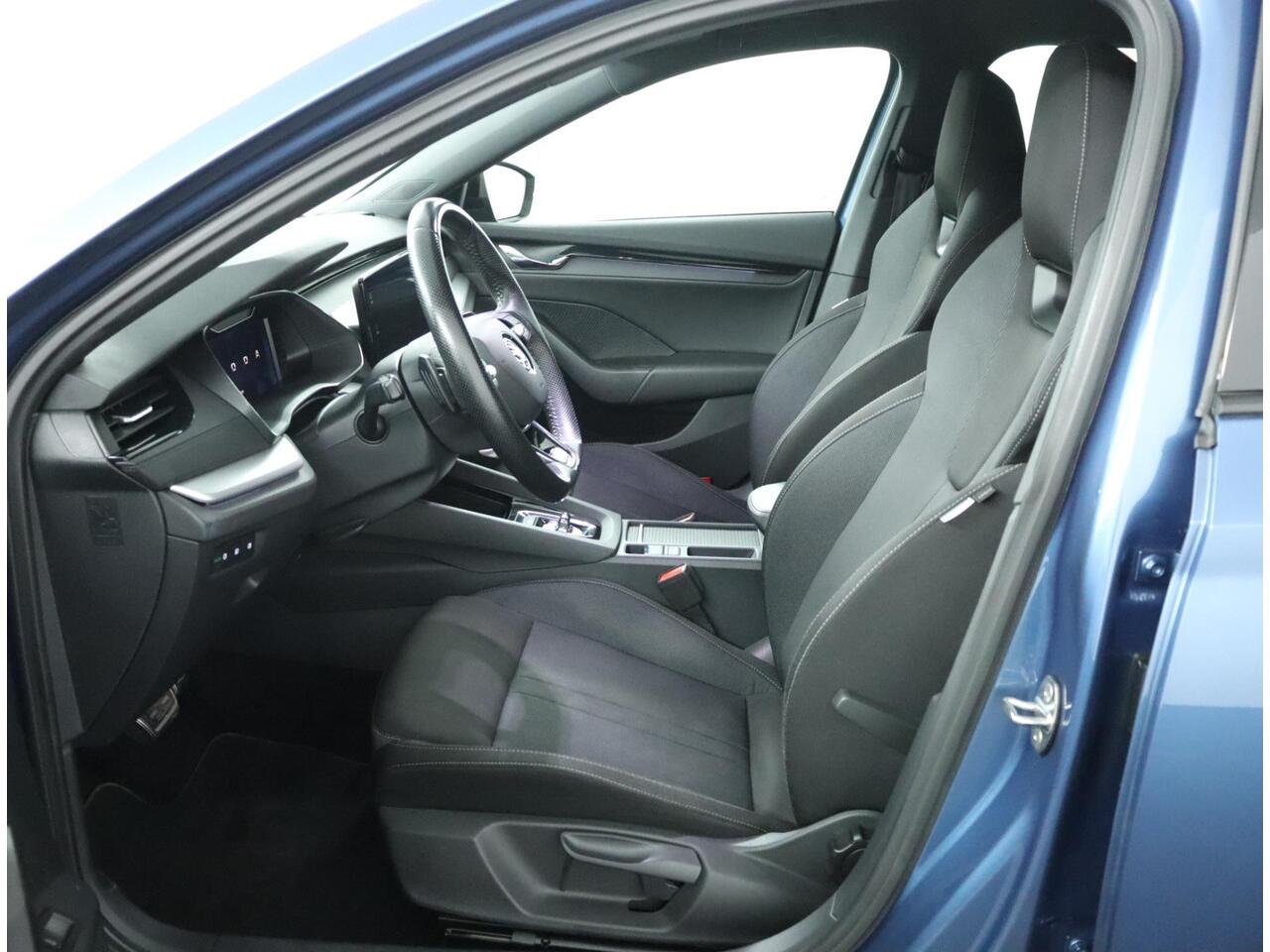 Skoda OCTAVIA Combi 1.0 e-TSI Sport Business |NAP |1e eigenaar |Dealeronderhouden|Trekhaak|Apple carplay