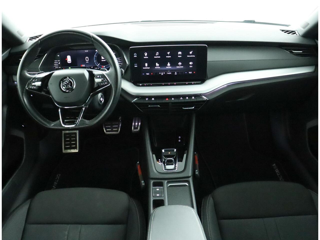 Skoda OCTAVIA Combi 1.0 e-TSI Sport Business |NAP |1e eigenaar |Dealeronderhouden|Trekhaak|Apple carplay