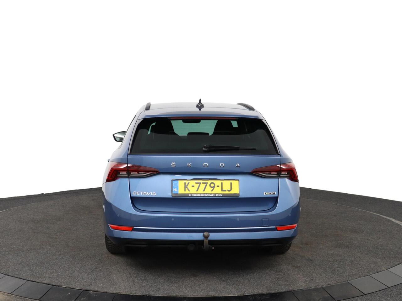 Skoda OCTAVIA Combi 1.0 e-TSI Sport Business |NAP |1e eigenaar |Dealeronderhouden|Trekhaak|Apple carplay