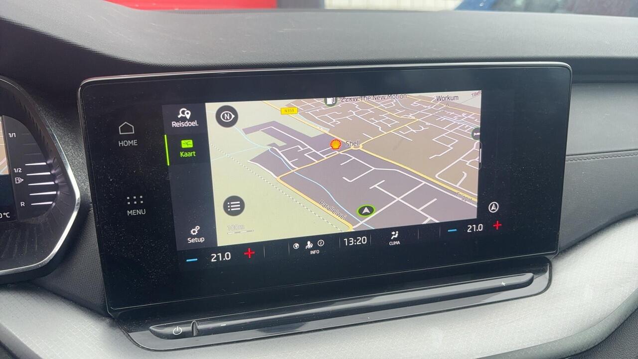 Skoda OCTAVIA Combi 1.0 e-TSI Business Edition AUTOMAAT / TREKHAAK / CLIMA / CARPLAY / FULL LED / PDC / BLUETOOTH / CRUISE / NL-AUTO