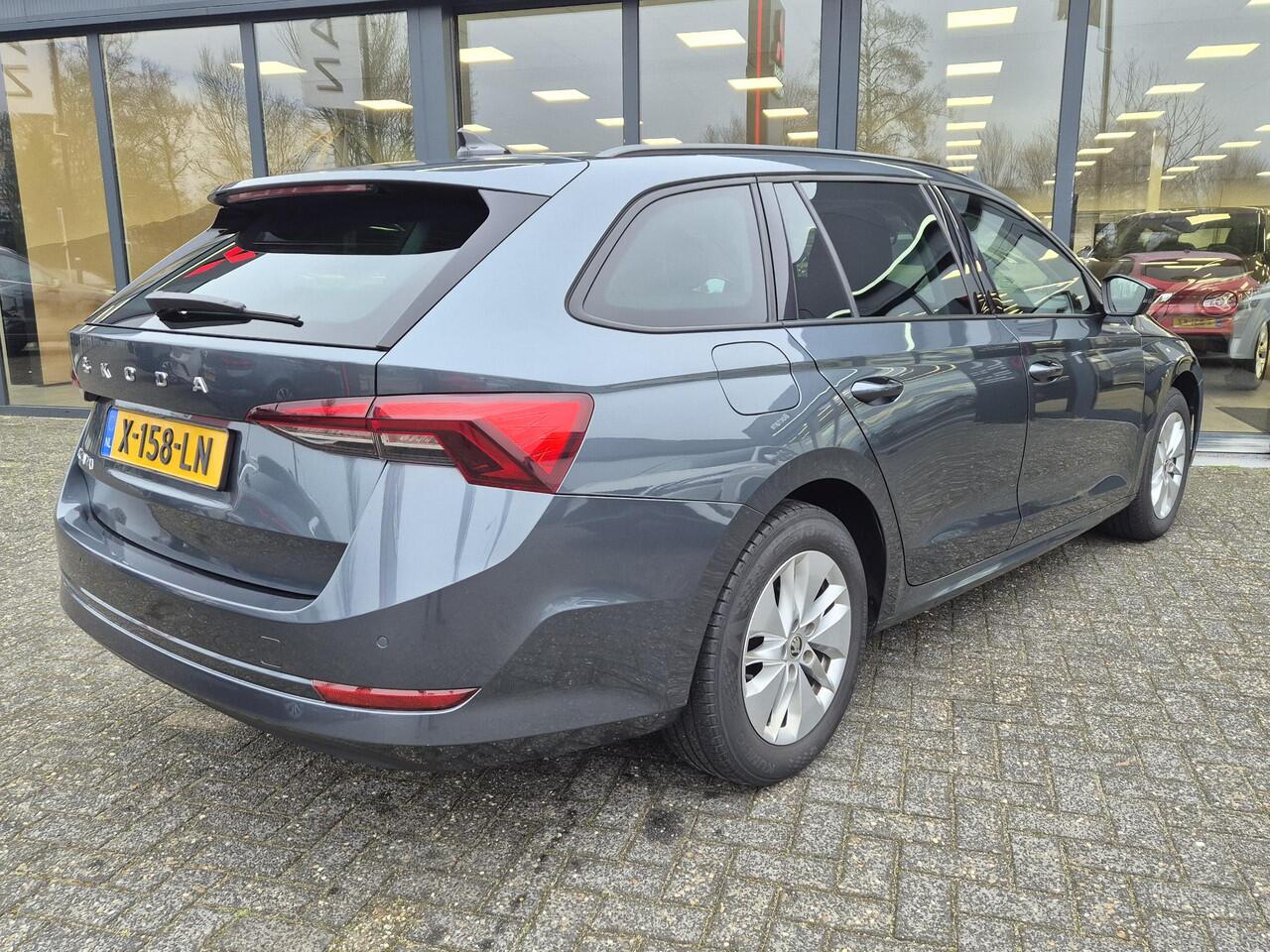Skoda OCTAVIA Combi 1.5 TSI Comfort line | AppleCarplay / AndroidAuto | Keyless |