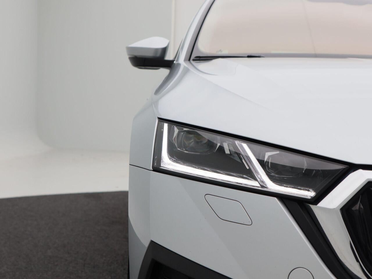 Skoda OCTAVIA Combi 1.4 TSI 204 Pk iV PHEV Business Edition Plus | Adaptive Cruise | Voorstoelen/Achterbank Verwarming | Stuur Verwarming | Full LED | Camera | 99.004 Km !!