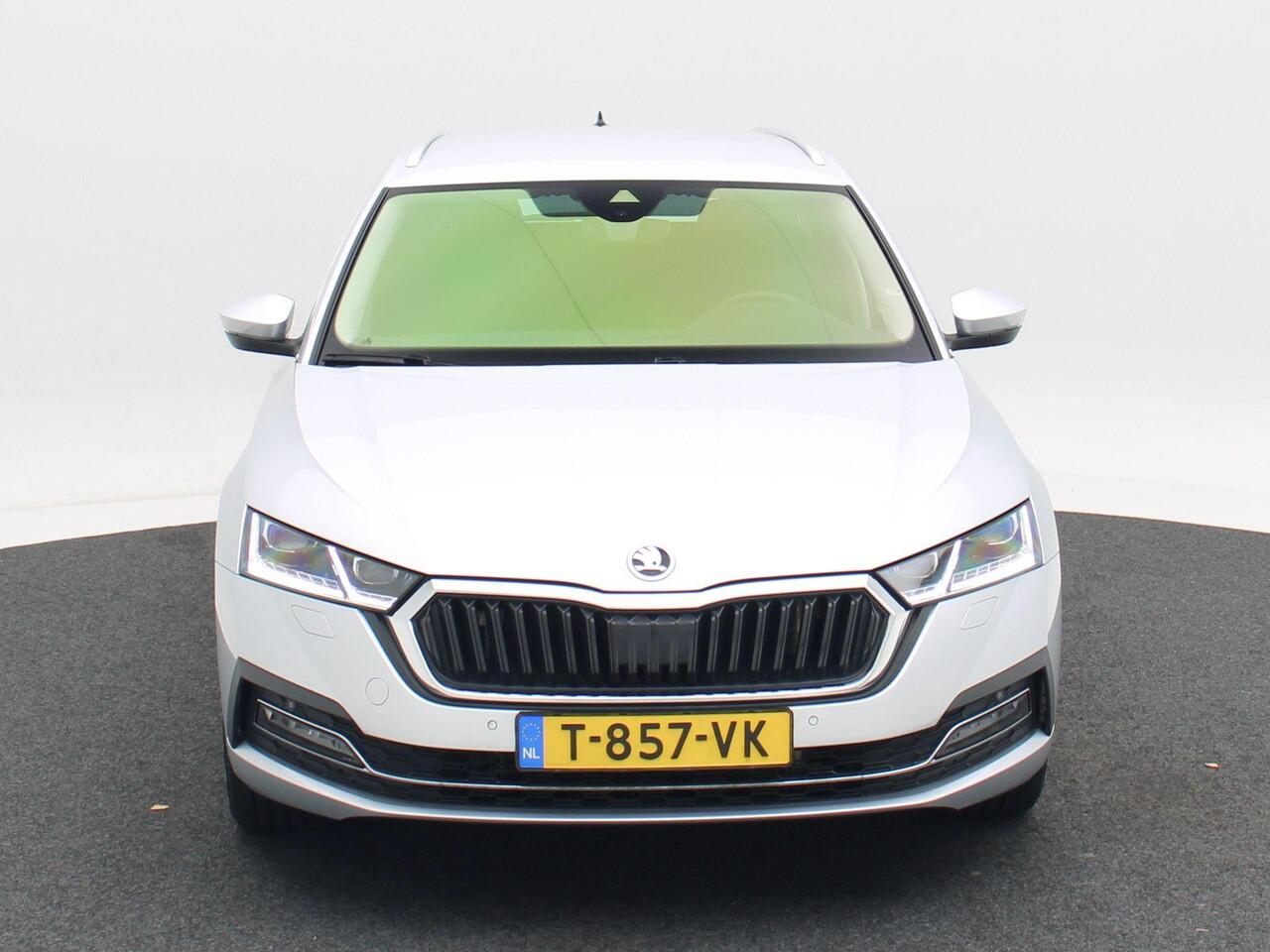 Skoda OCTAVIA Combi 1.4 TSI 204 Pk iV PHEV Business Edition Plus | Adaptive Cruise | Voorstoelen/Achterbank Verwarming | Stuur Verwarming | Full LED | Camera | 99.004 Km !!