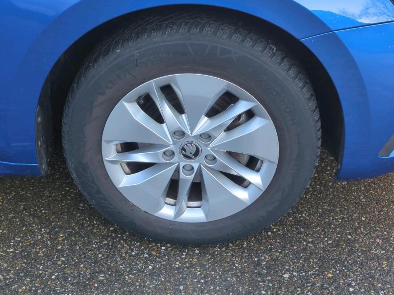 Skoda OCTAVIA Combi 1.0 TSI Business Edition NL-AUTO | LAGE KM STAND
