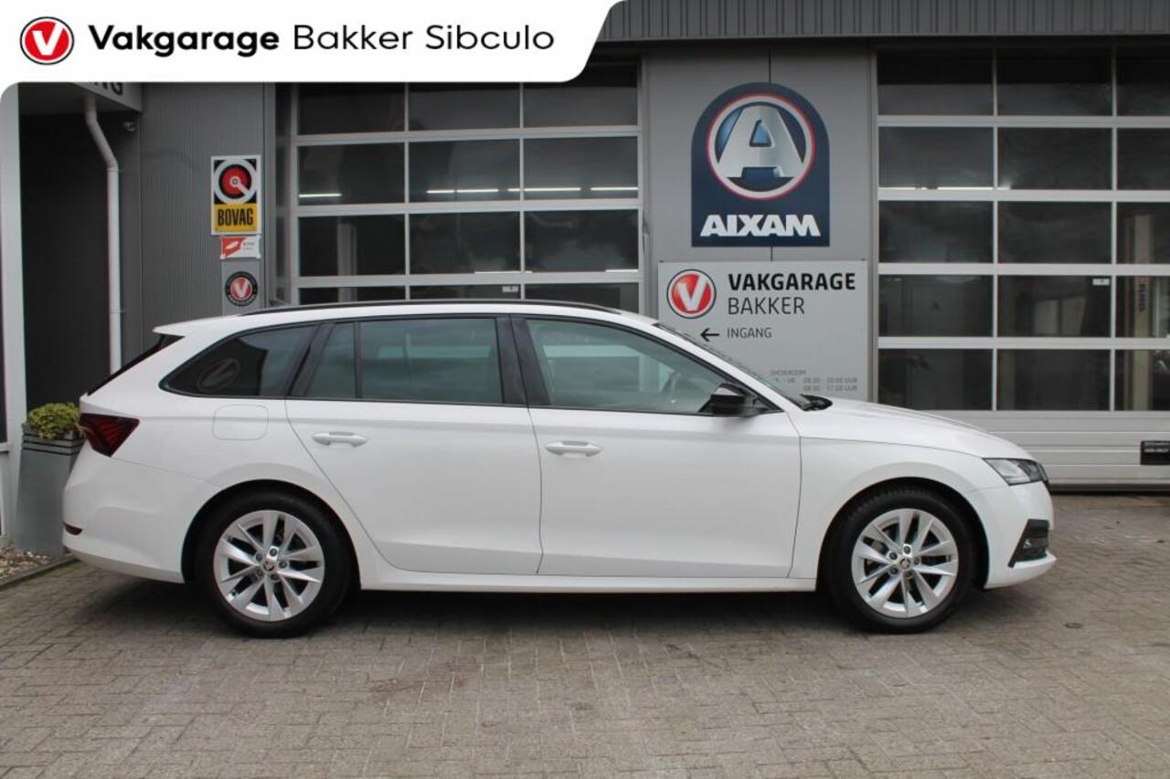 Skoda OCTAVIA 1.0 e-TSI Sport Business AUTOMAAT CLIMA NAVI TREKHAAK