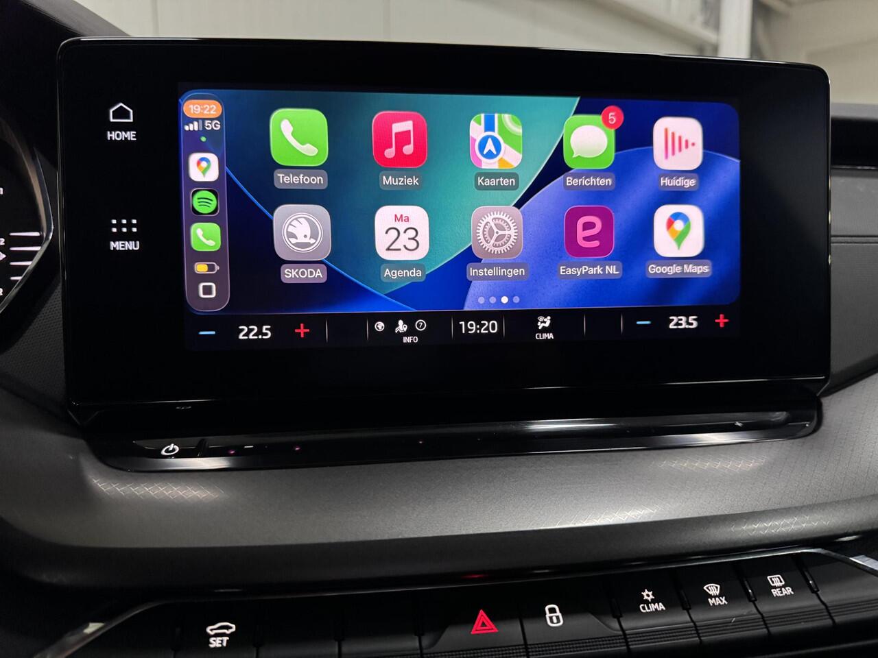 Skoda OCTAVIA 1.0 TSI Ambition LED NAVI CLIMA CARPLAY TREKHAAK