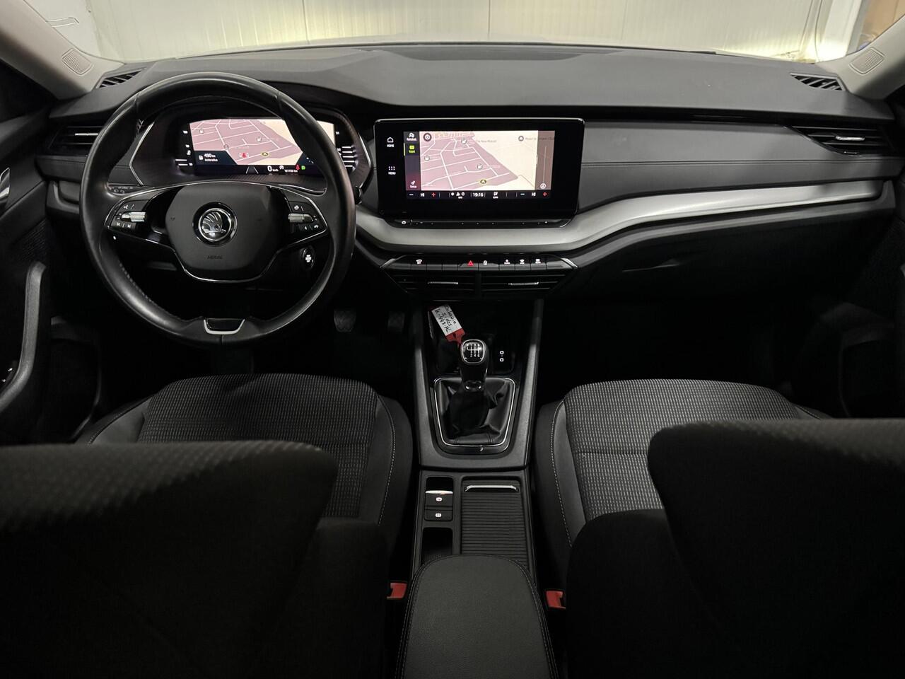 Skoda OCTAVIA 1.0 TSI Ambition LED NAVI CLIMA CARPLAY TREKHAAK