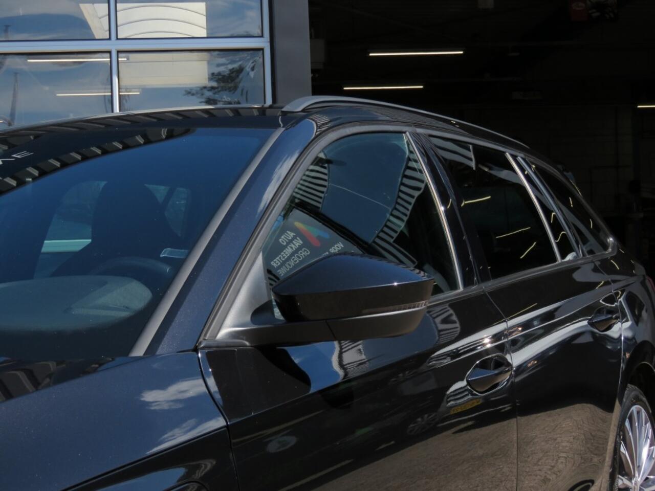 Skoda OCTAVIA 1.4 TSI 204PK IV PHEV SPORTLINE / 19 Inch / Memory Sportstoelen / Zwarte hemel / Stoelverw. / BOVAG garantie