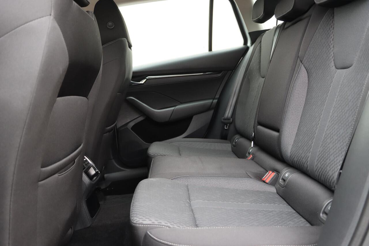 Skoda OCTAVIA Combi 1.4 TSI iV Style 204pk DSG6