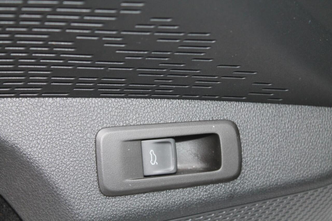 Skoda OCTAVIA 1.0 E-TSI BUSINESS EDITION CLIMA CRUISE NAVI VIRTUAL COCKPIT