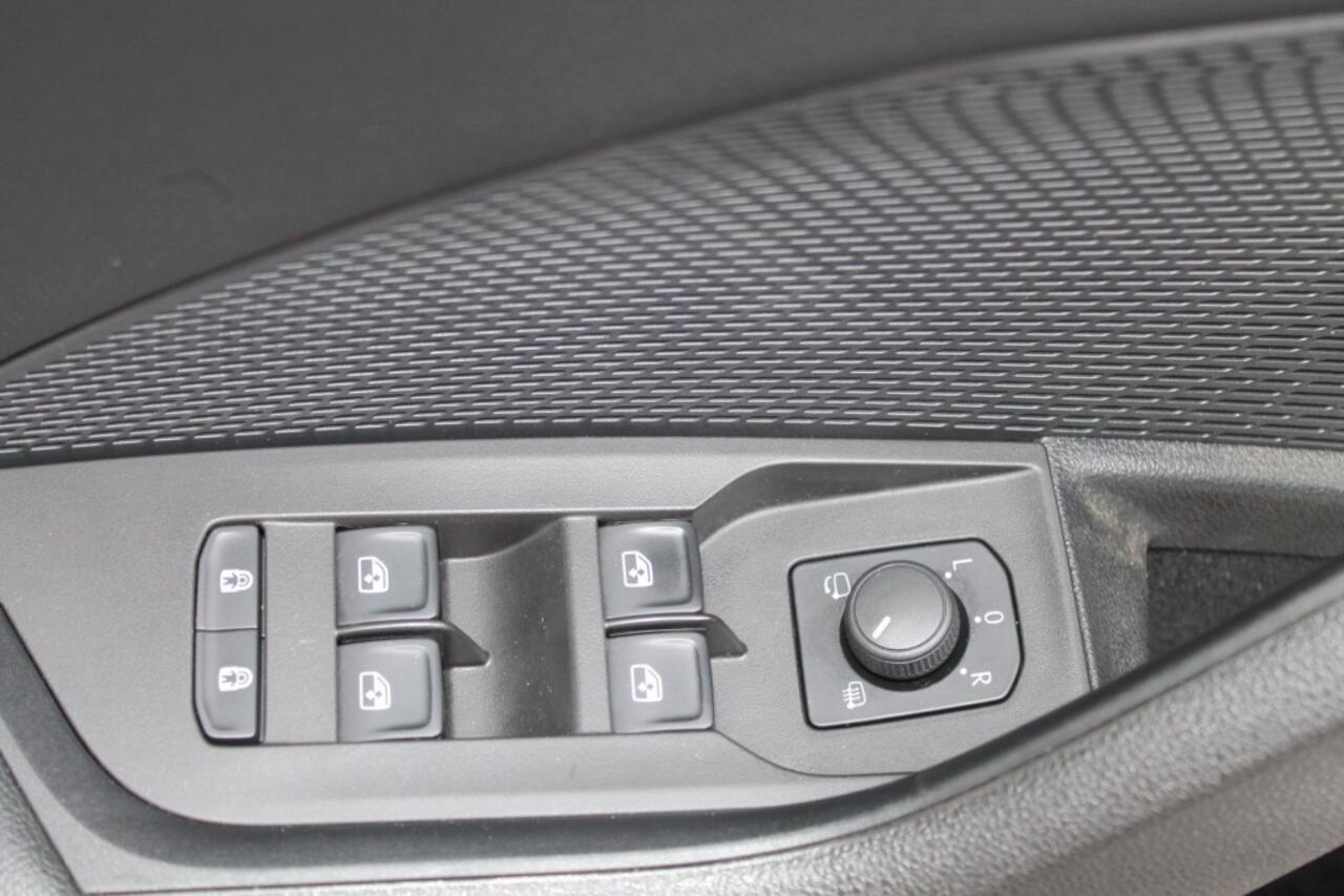 Skoda OCTAVIA 1.0 E-TSI BUSINESS EDITION CLIMA CRUISE NAVI VIRTUAL COCKPIT