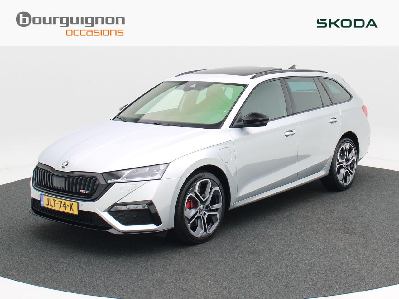 Skoda OCTAVIA Combi 1.4 TSi 245 Pk Automaat RS iV PHEV Business | Adaptive Cruise | CarPlay | Navigatie | Panoramadak | Stoelverwarming | Achteruitrijcamera | 108.347 Km!!