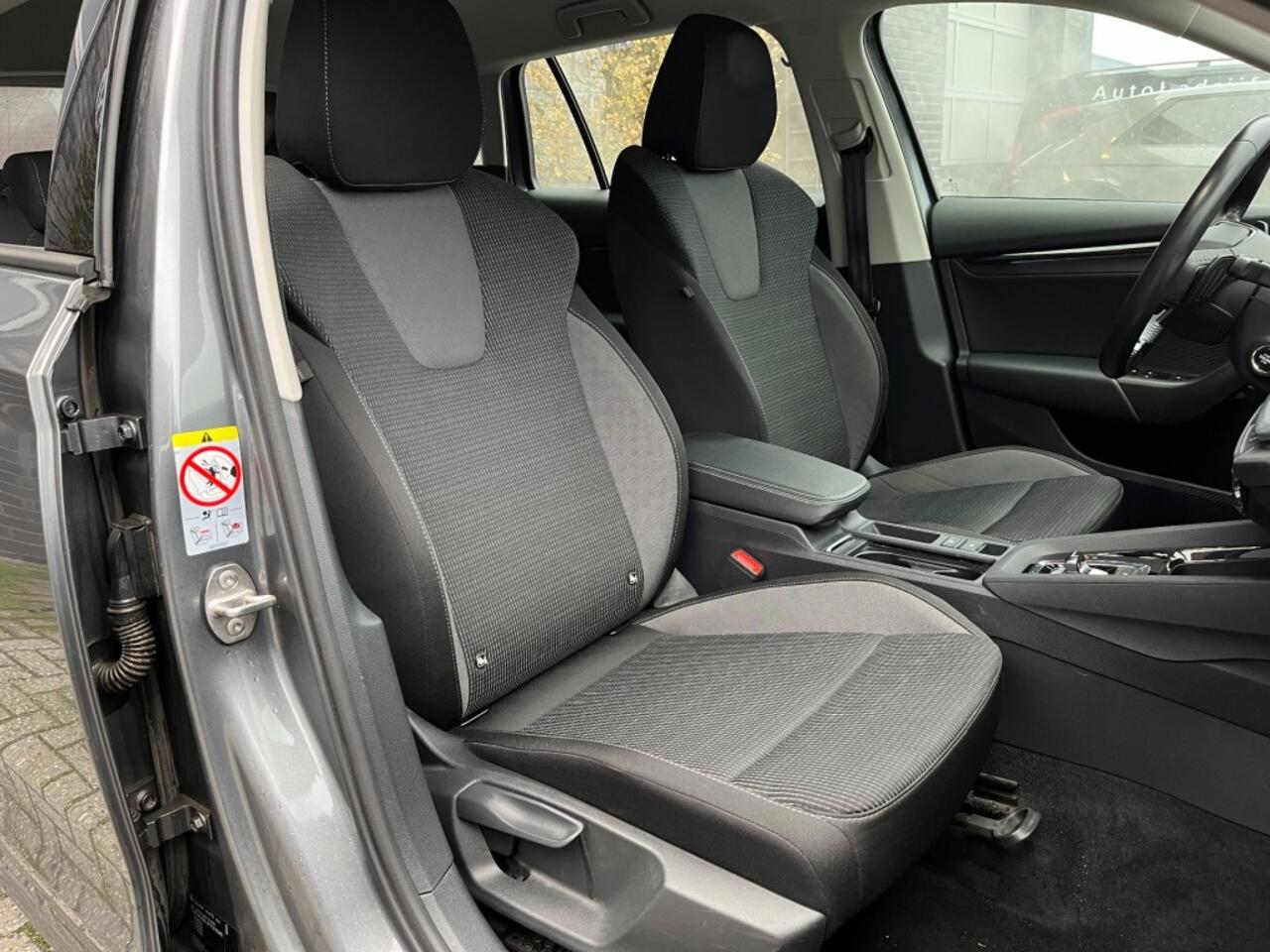 Skoda OCTAVIA COMBI 1.4TSi PHEV AMBITION IV - TREKHAAK