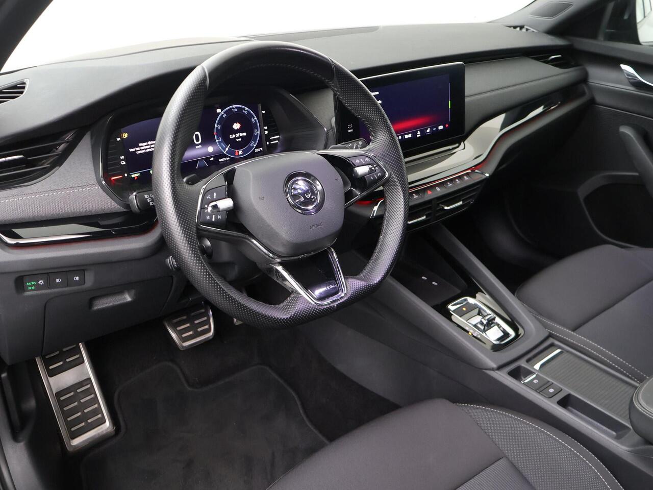 Skoda OCTAVIA Combi 1.4 TSI iV PHEV Sportline | 204 PK | SoH 89% | Head up display | Adaptive cruise control | Apple Carplay/Android Auto | 19" LM velgen |