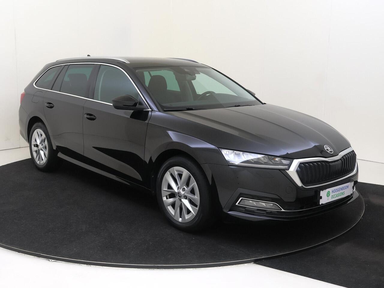 Skoda OCTAVIA Combi 1.4 TSI iV PHEV Business Edition | SoH 91% | Head-up display | Keyless | Achteruitrijcamera | Stoelverwarming | Navigatie | Adaptieve cruise control | Dodehoek detectie |