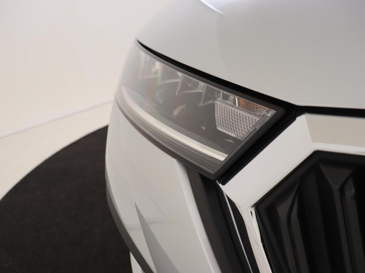 Skoda OCTAVIA Combi 1.4 TSI iV PHEV Business Edition | Adaptieve cruise control | Navigatie | Stoel- en stuurwielverwarming | Elektrisch inklapbare buitenspiegels | Achterbank verwarmd | CarPlay | Keyless |