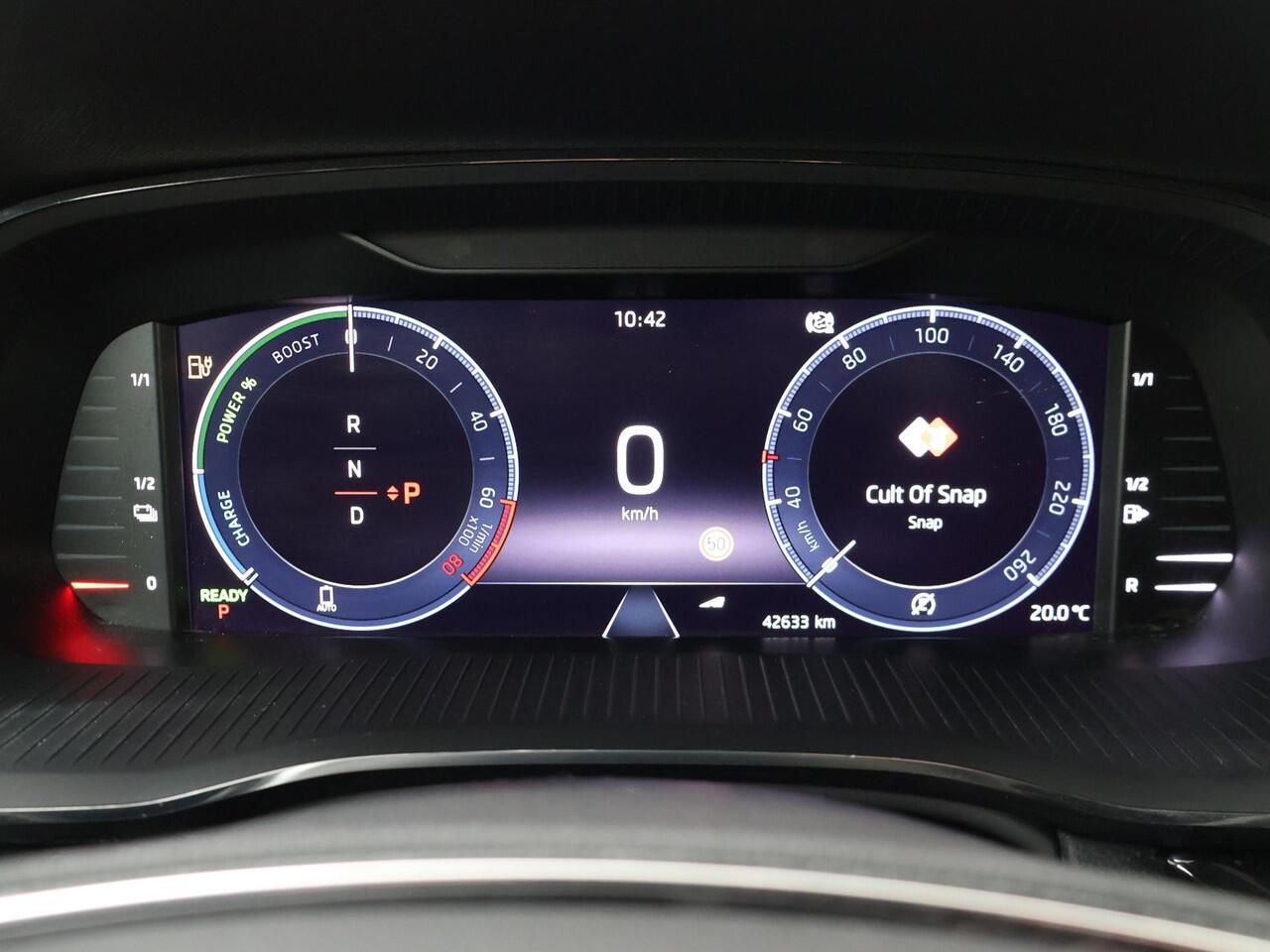 Skoda OCTAVIA Combi 1.4 TSI iV PHEV Sportline | 204 PK | SoH 89% | Head up display | Adaptive cruise control | Apple Carplay/Android Auto | 19" LM velgen |