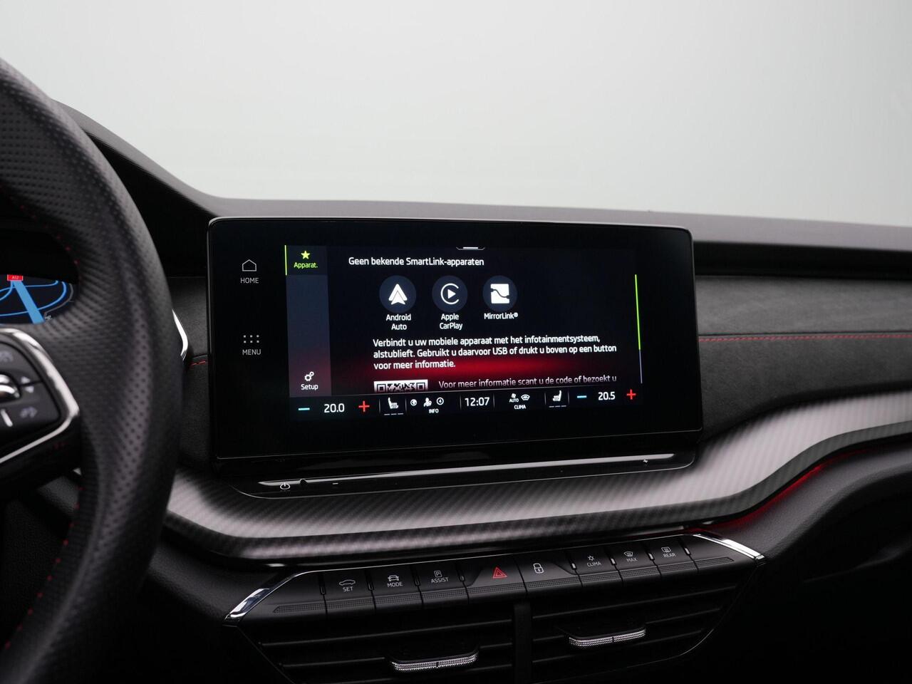 Skoda OCTAVIA 1.4 TSI 245 pk DSG RS iV PHEV Business | Panoramadak | Canton | Head-up display | Matrix LED | Stuur-/achterbankverwarming | Achteruitrijcamera